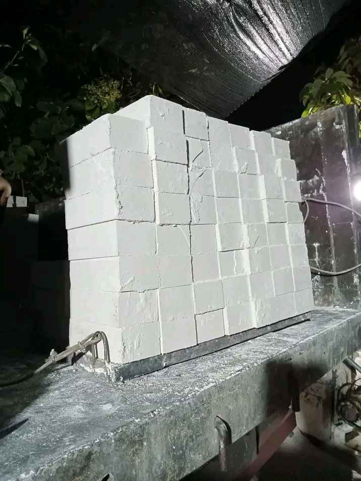 Umpak Batu Andesit